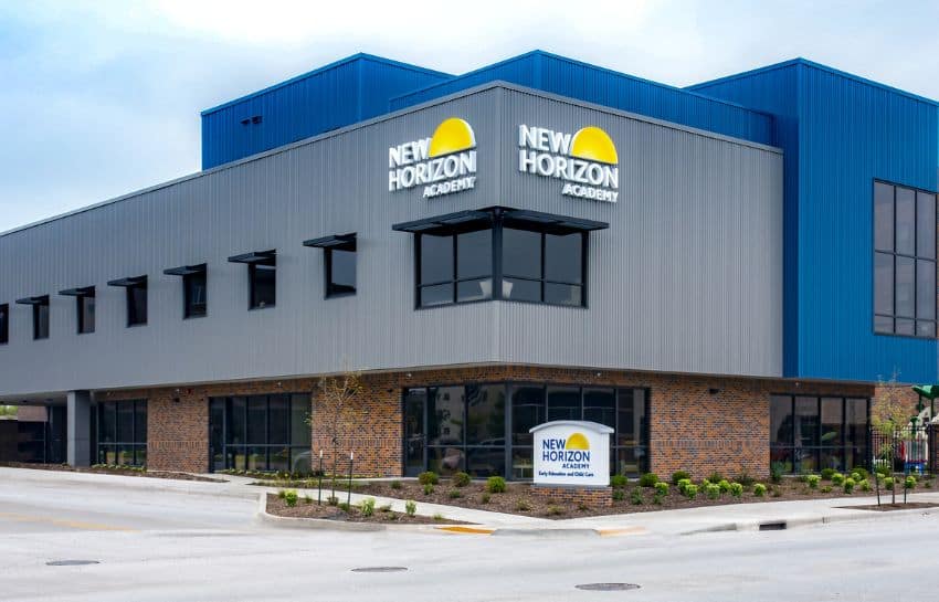 http://New%20Horizon%20Academy%20school%20in%20Des%20Moines,%20Iowa